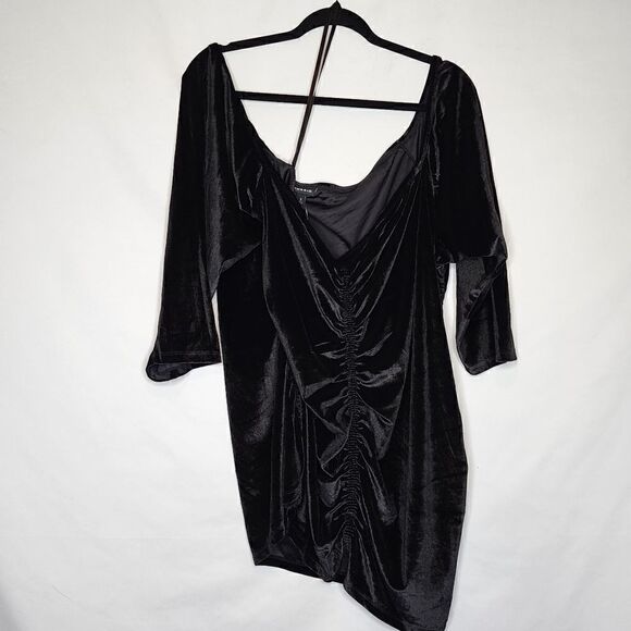 5X 28W Torrid Black Stretch Velvet Shirred Front Off Shoulder Top Holiday Naught - Picture 2 of 8